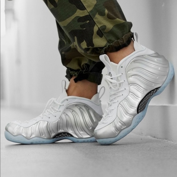 foamposite chrome white